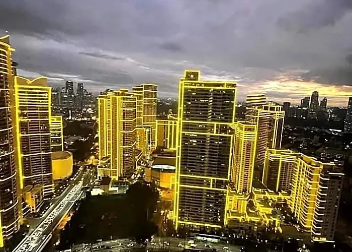 Отель Aveline Skyscraper/makati/pool/ Philippines 5*