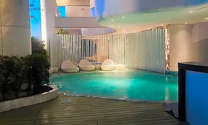 Aveline Skyscraper/makati/pool/ Philippines Отель Манила