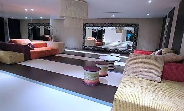 Отель Aveline Skyscraper/makati/pool/ Philippines 5*