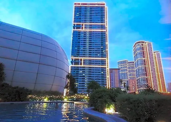 Отель Aveline Skyscraper/makati/pool/ Philippines Манила