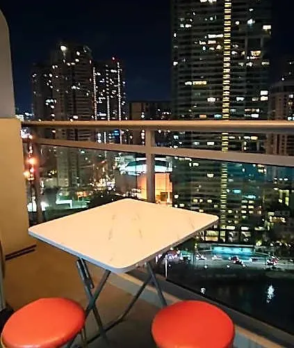 Отель Aveline Skyscraper/makati/pool/ Philippines