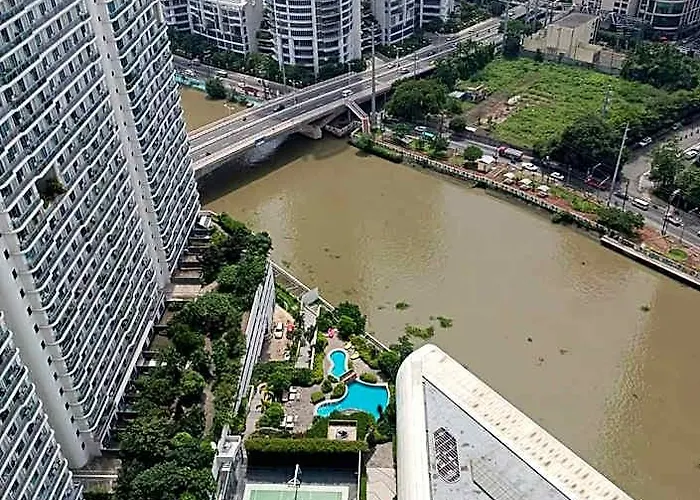 Aveline Skyscraper/makati/pool/ Philippines Отель