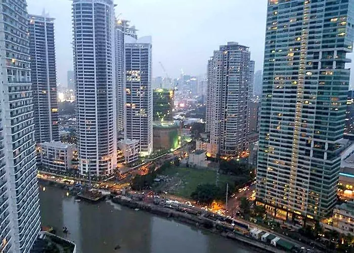 Aveline Skyscraper/makati/pool/ Philippines Отель Манила